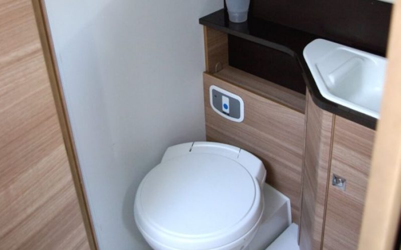 Karlchen 3 - WC und Waschtisch