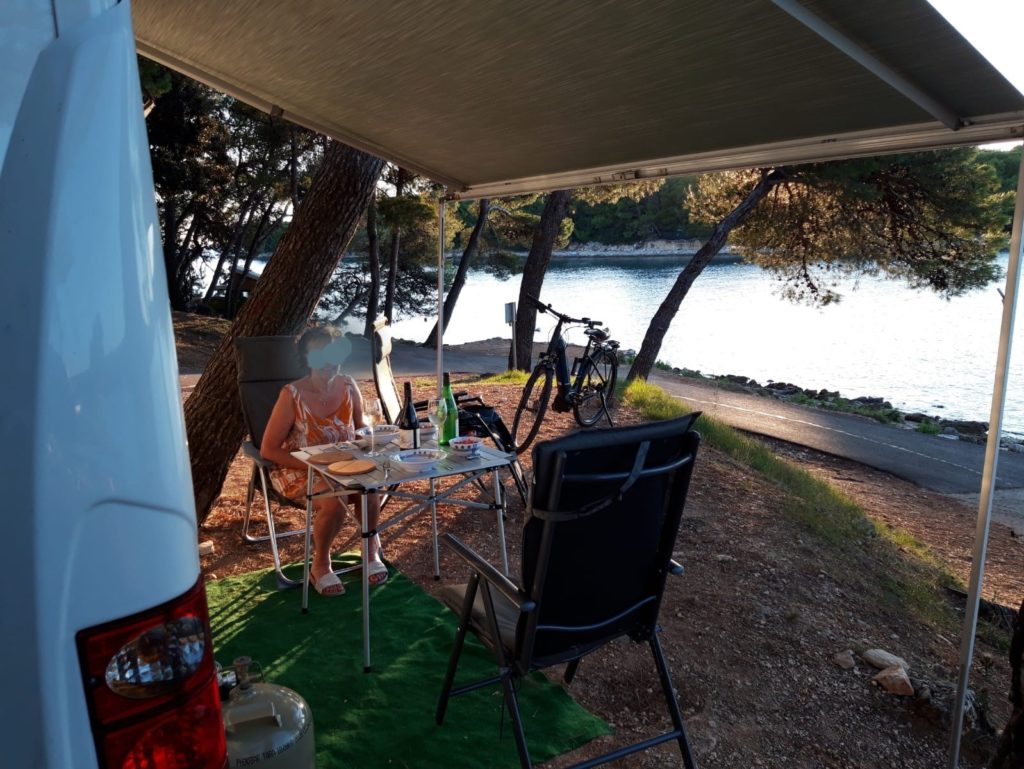 Stellplatz direkt am Meer in Kroatien